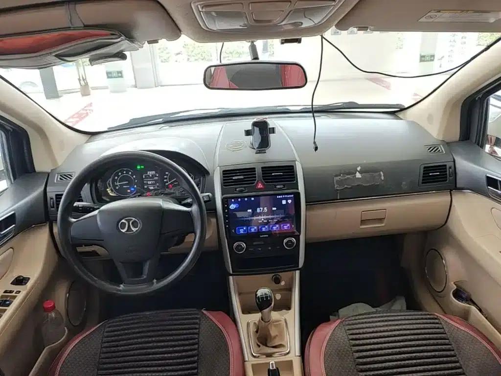 2015 Senova D20 Hatchback 1.5L Manual Comfort Edition — миниатюра 10