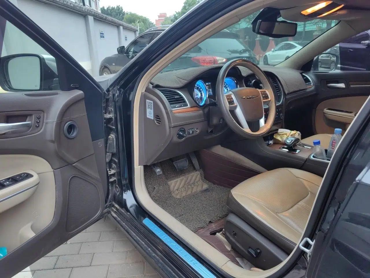 Chrysler 300C 2014 3.0L Excellence Edition — миниатюра 16