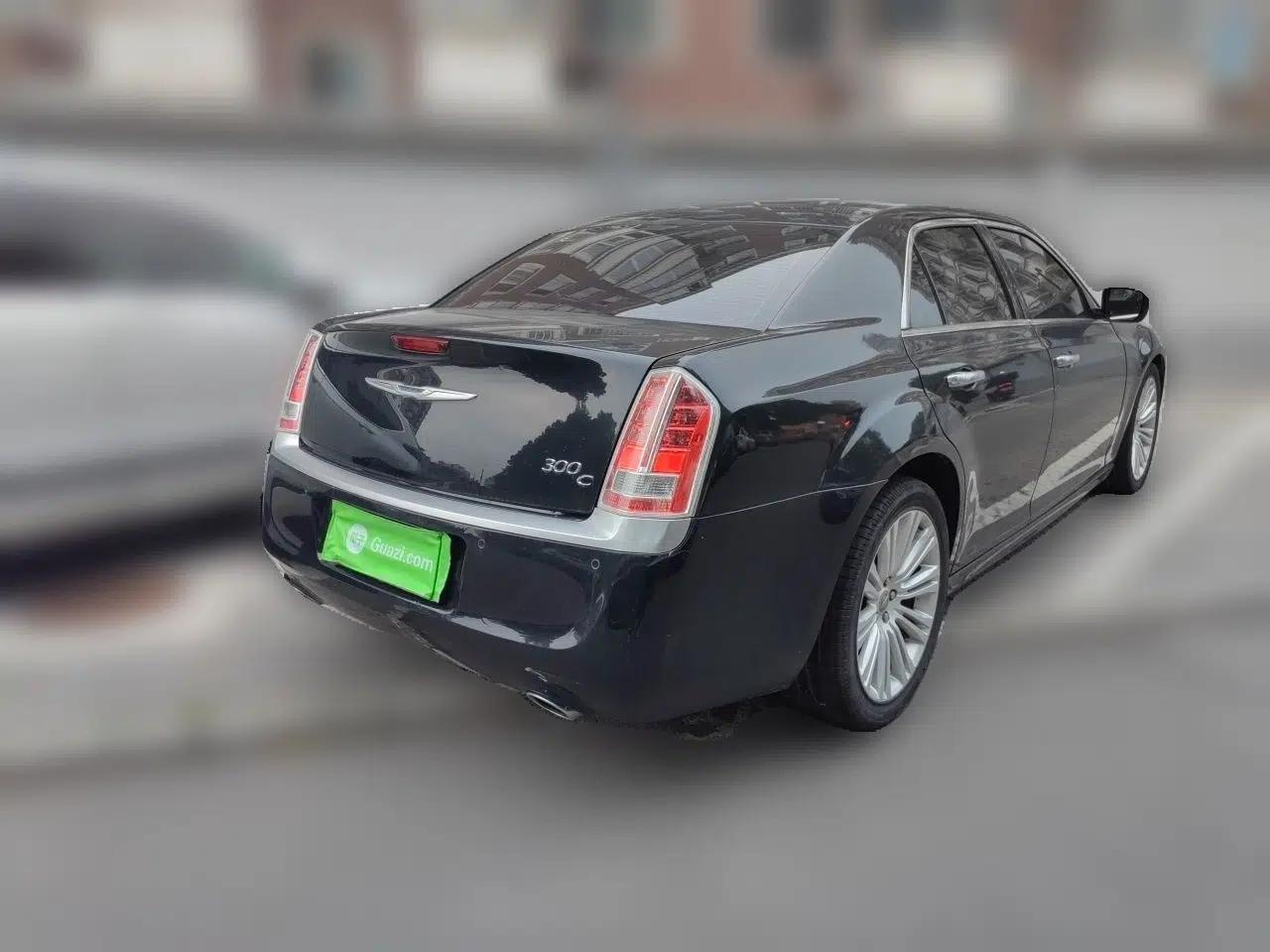 Chrysler 300C 2014 3.0L Excellence Edition — миниатюра 6