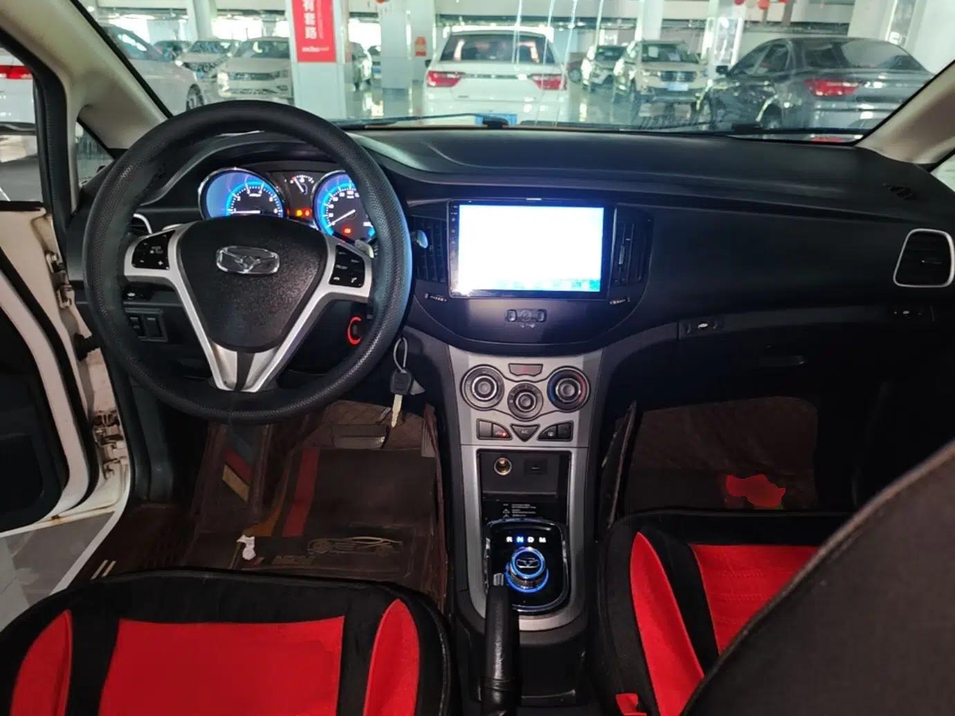 Cowin C3 2015 1.5L AMT Gold Diamond Edition — миниатюра 12