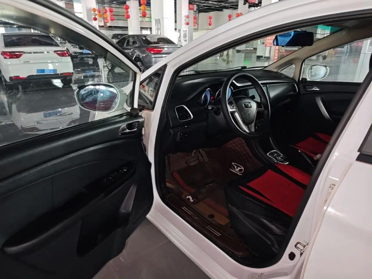 Cowin C3 2015 1.5L AMT Gold Diamond Edition — миниатюра 18
