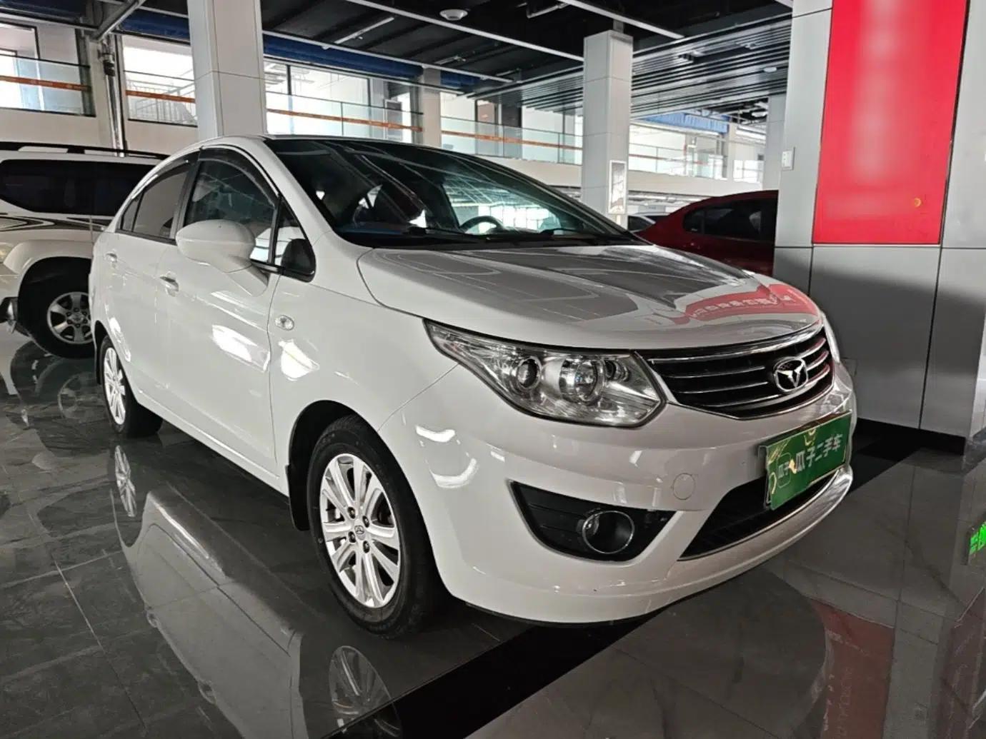Cowin C3 2015 1.5L AMT Gold Diamond Edition — миниатюра 3