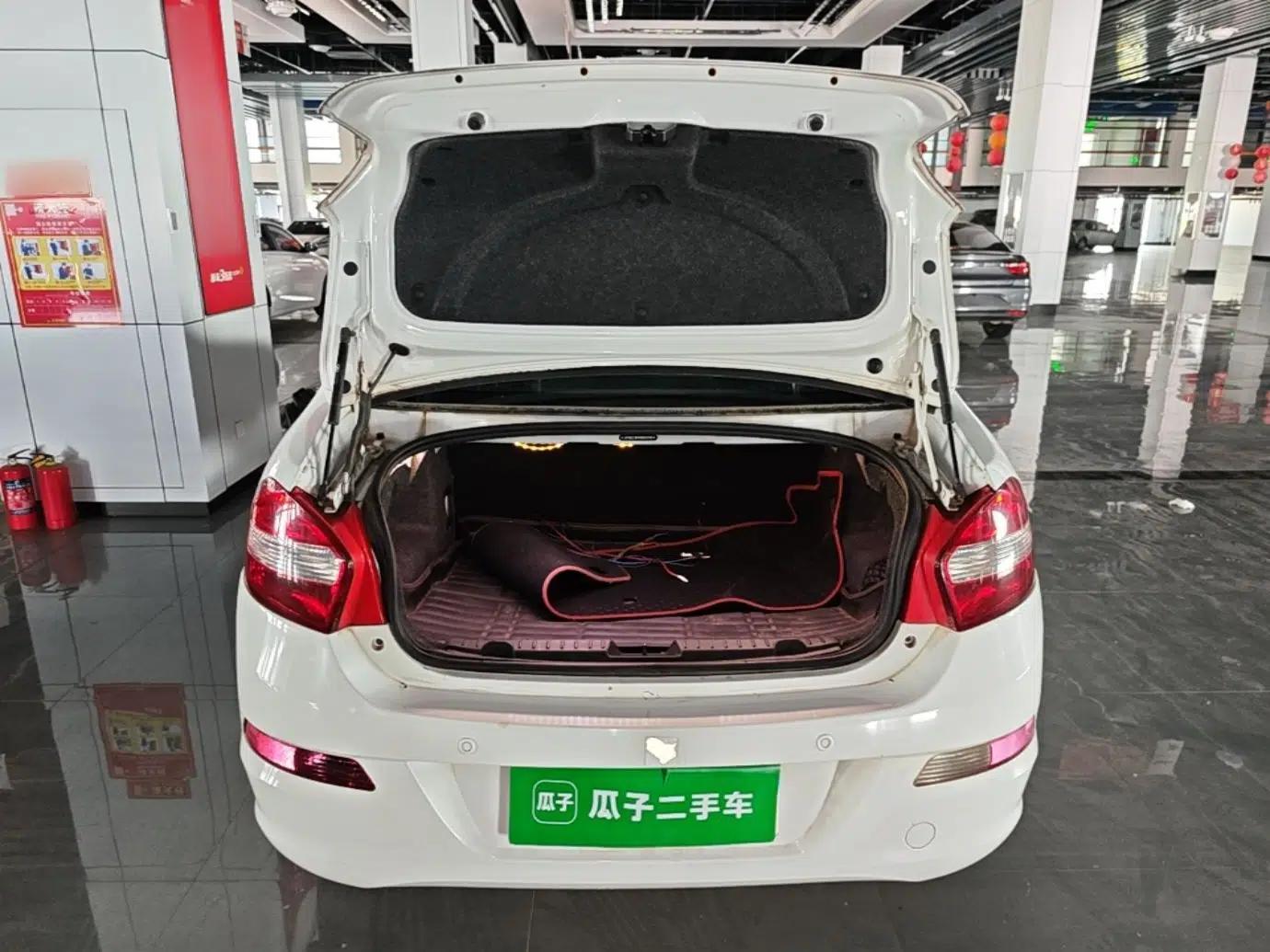 Cowin C3 2015 1.5L AMT Gold Diamond Edition — миниатюра 22