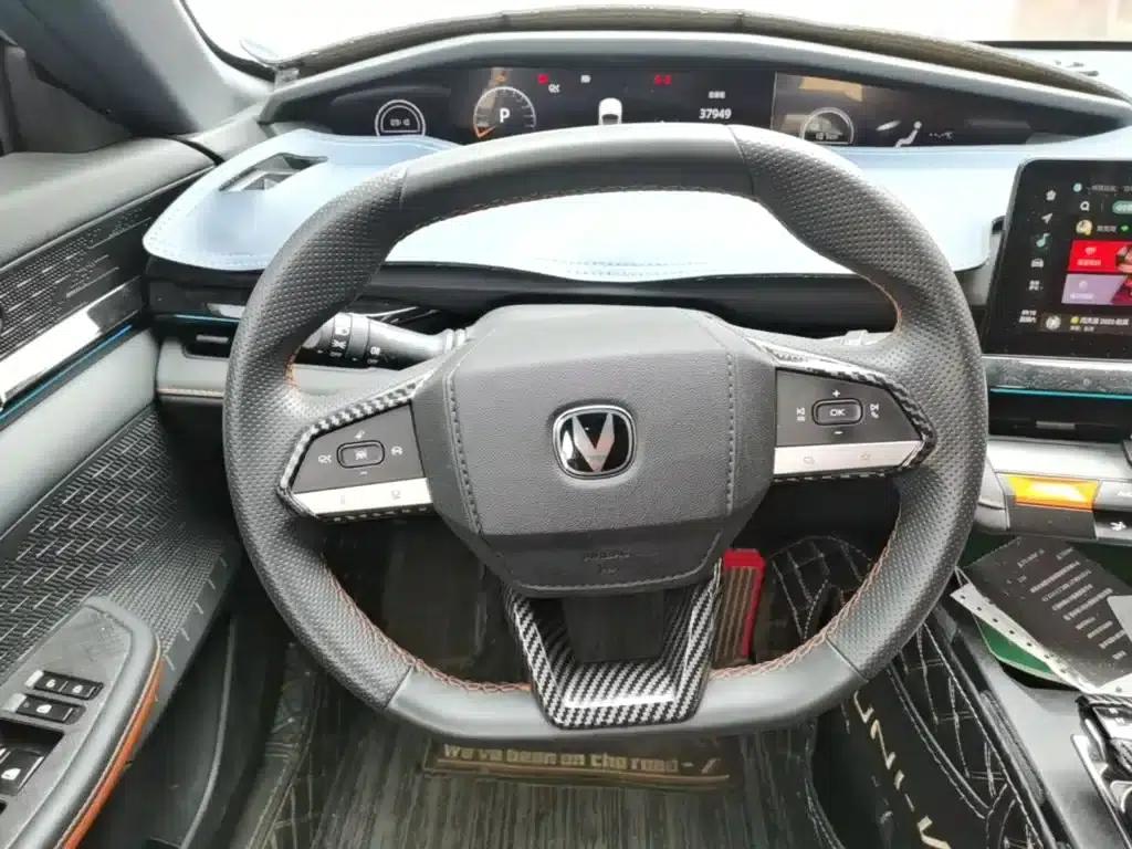 Changan UNI-V Smart Electric iDD 2023 Model, Smart Electric iDD 1.5T, 113km/h Smart Cool Edition — миниатюра 11