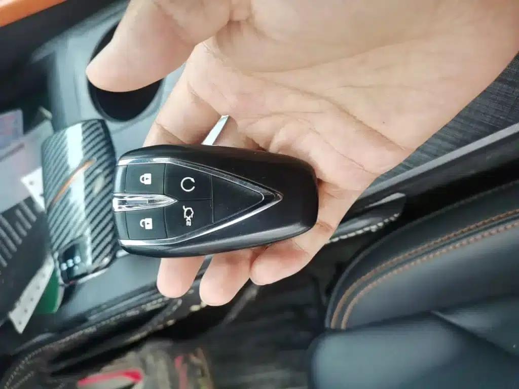 Changan UNI-V Smart Electric iDD 2023 Model, Smart Electric iDD 1.5T, 113km/h Smart Cool Edition — миниатюра 9