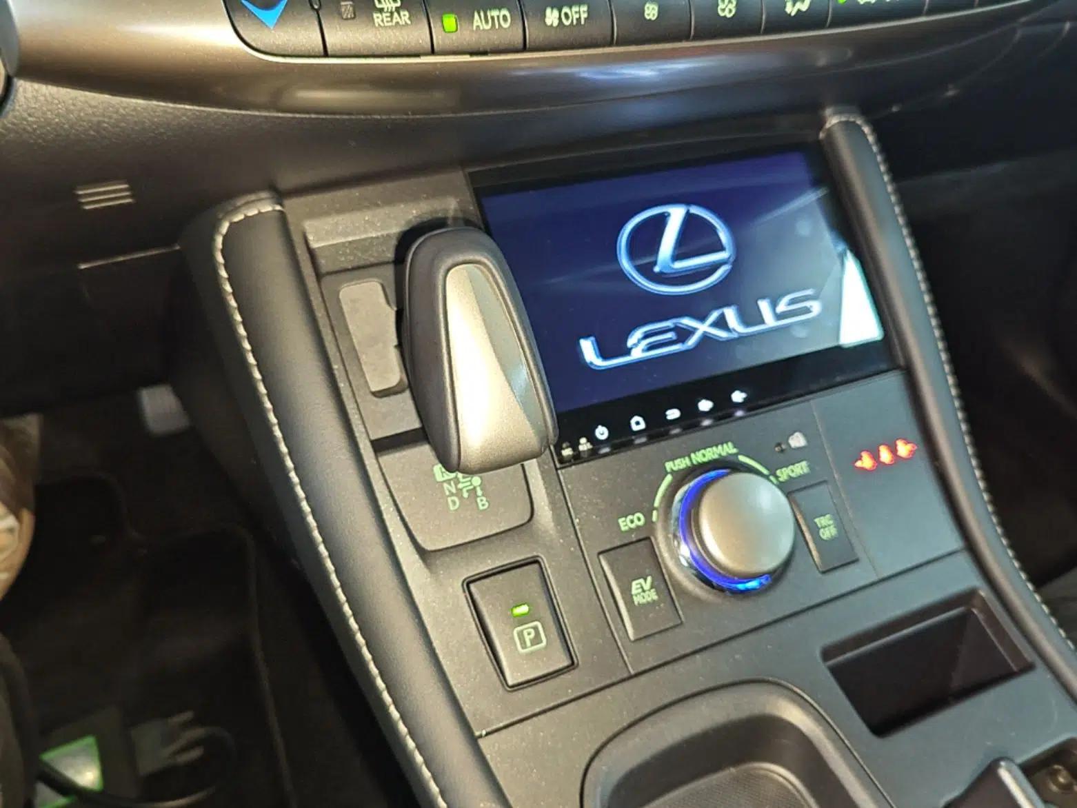 Lexus CT 2017 CT200h Elite Edition Monotone China VI — миниатюра 16