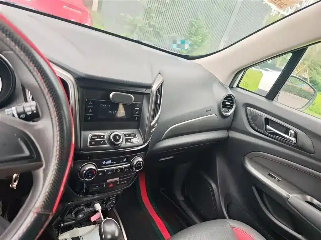 Changan CS15 2016 1.5L Automatic Fashion Edition — миниатюра 14