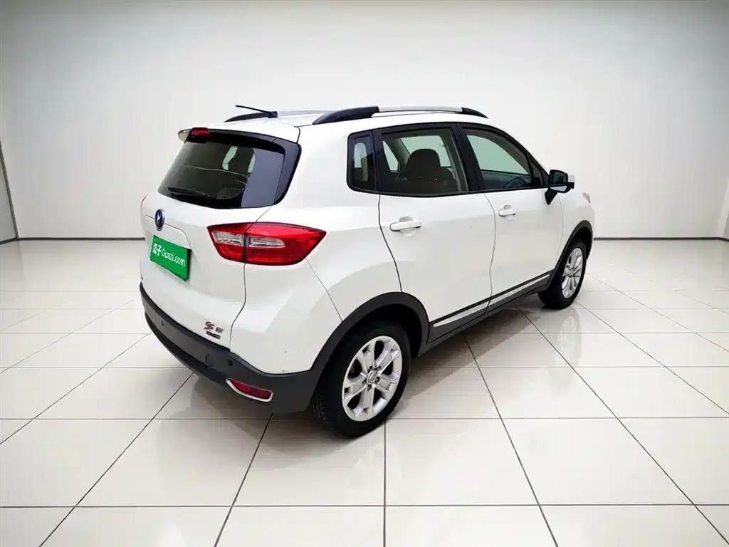 Changan CS15 2016 1.5L Automatic Fashion Edition — миниатюра 6