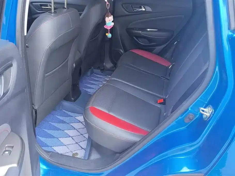 Changan CS15 2016 1.5L Manual Fashion Edition — миниатюра 11