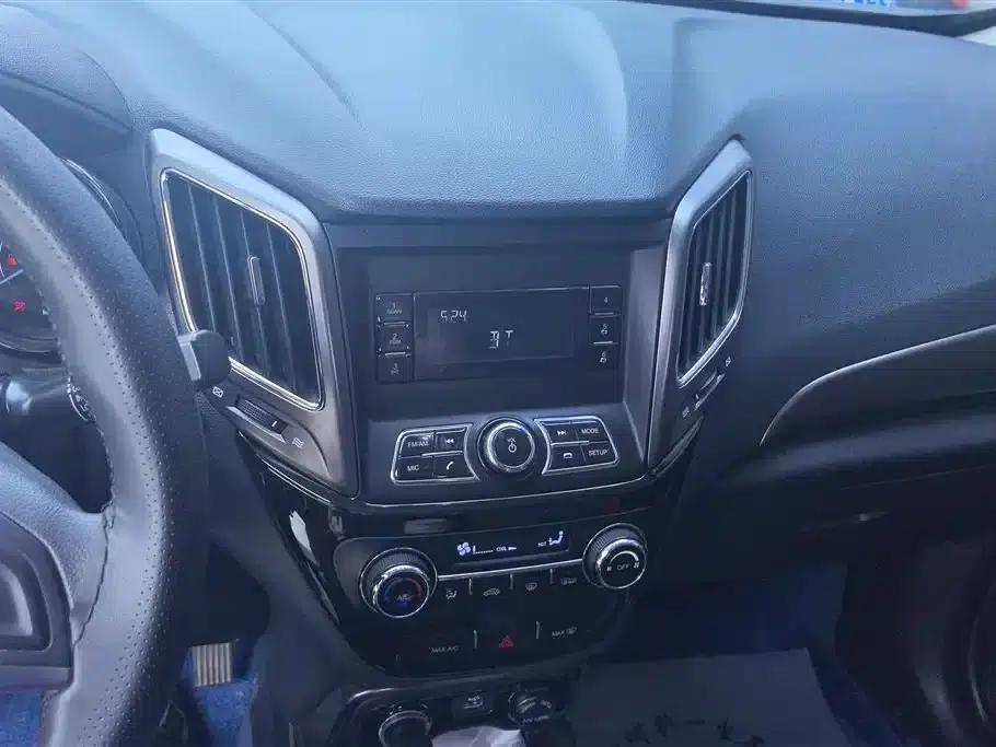 Changan CS15 2016 1.5L Manual Fashion Edition — миниатюра 13
