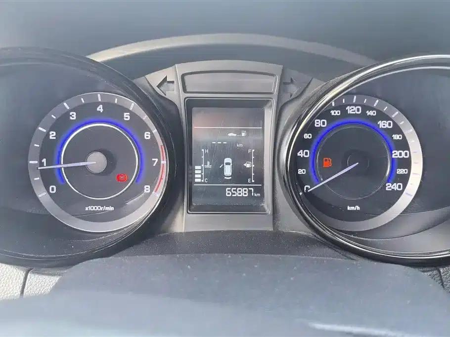Changan CS15 2016 1.5L Manual Fashion Edition — миниатюра 14