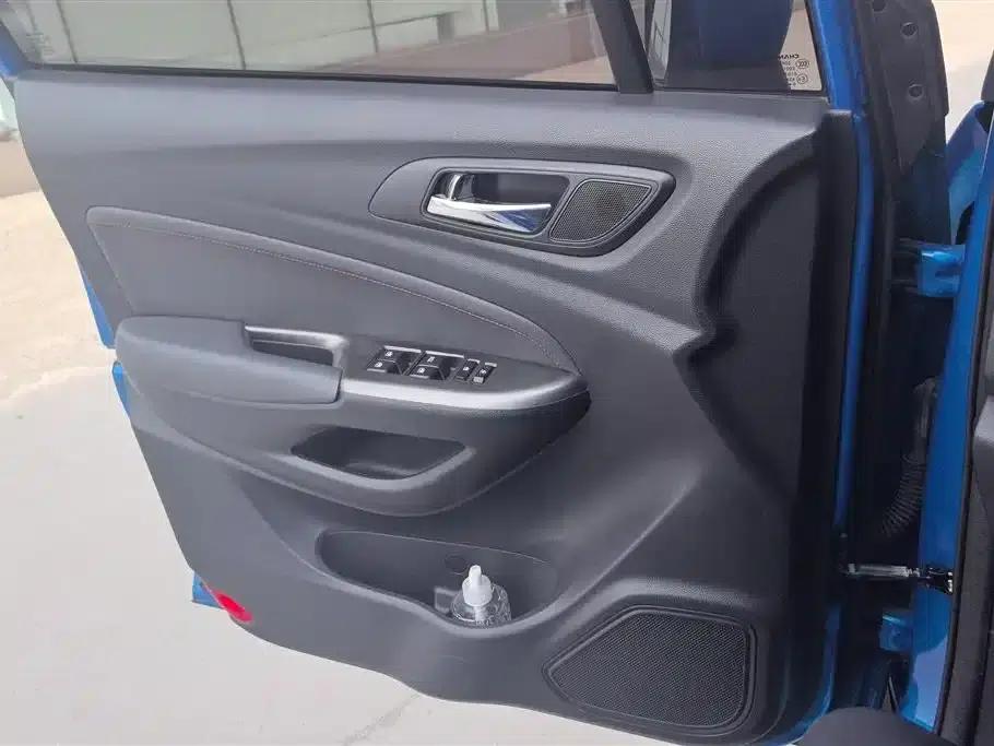 Changan CS15 2016 1.5L Manual Fashion Edition — миниатюра 7