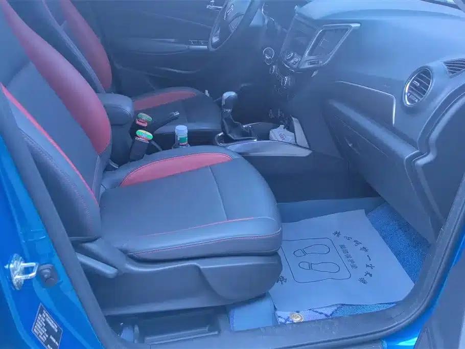 Changan CS15 2016 1.5L Manual Fashion Edition — миниатюра 8