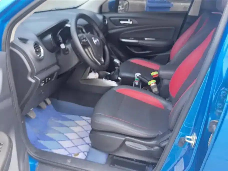 Changan CS15 2016 1.5L Manual Fashion Edition — миниатюра 9