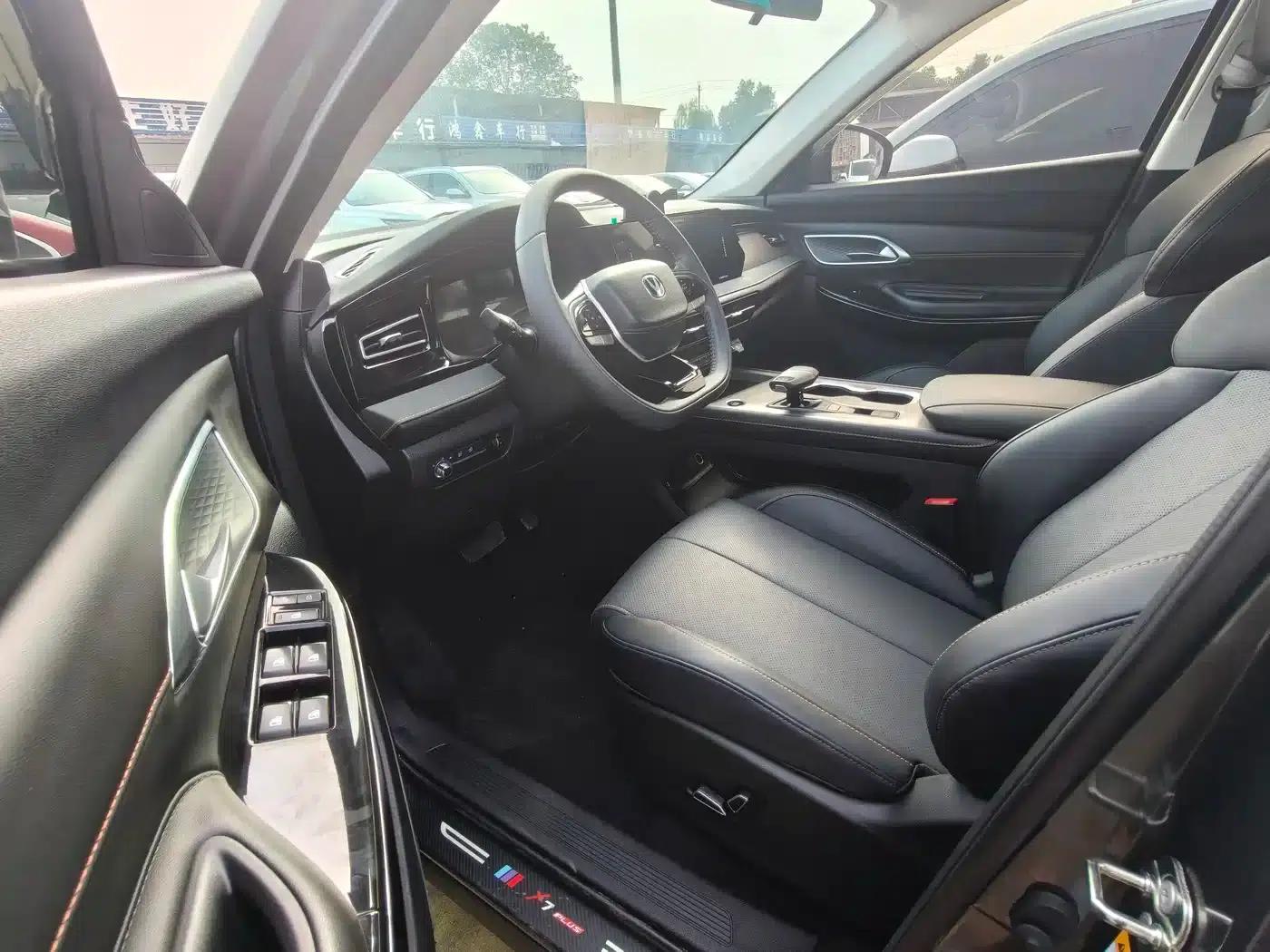 Changan X7 PLUS 2024 1.5T Automatic Premium 7-seater — миниатюра 5