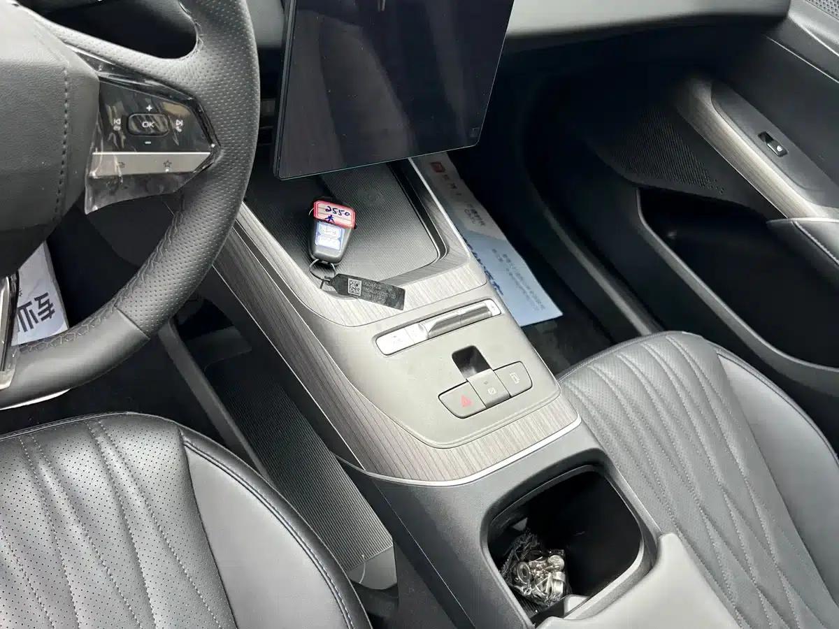Changan Eado PHEV 2025 Smart Blue Whale 145KM Battleship Edition — миниатюра 5