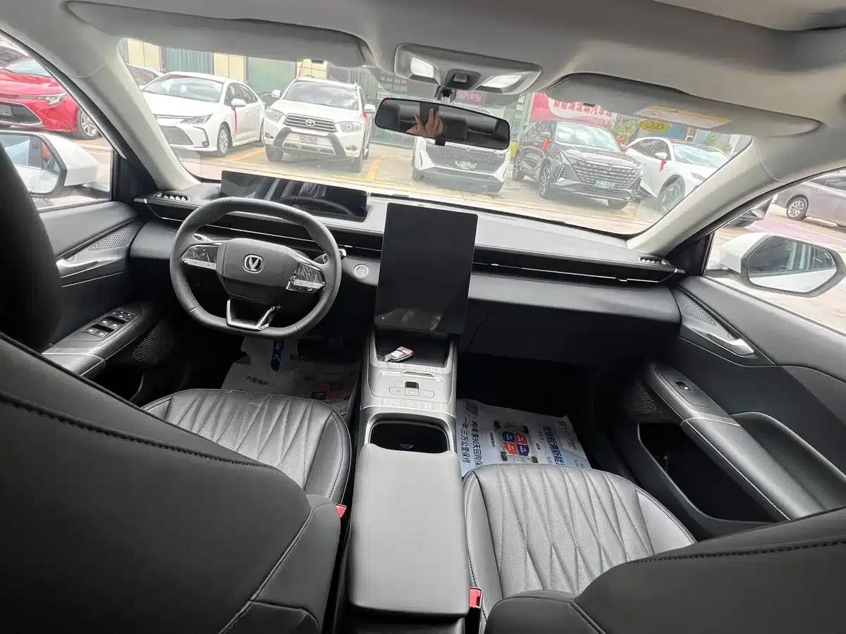 Changan Eado PHEV 2025 Smart Blue Whale 145KM Battleship Edition — миниатюра 7