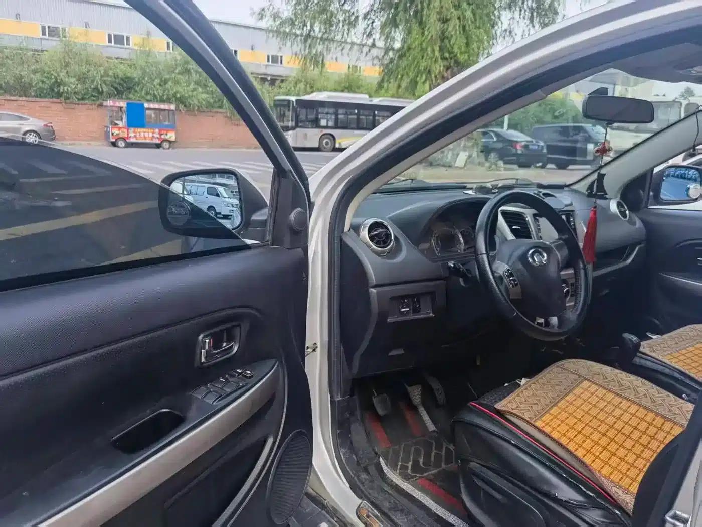 Great Wall M4 2012 1.5L Manual Deluxe Edition — миниатюра 7