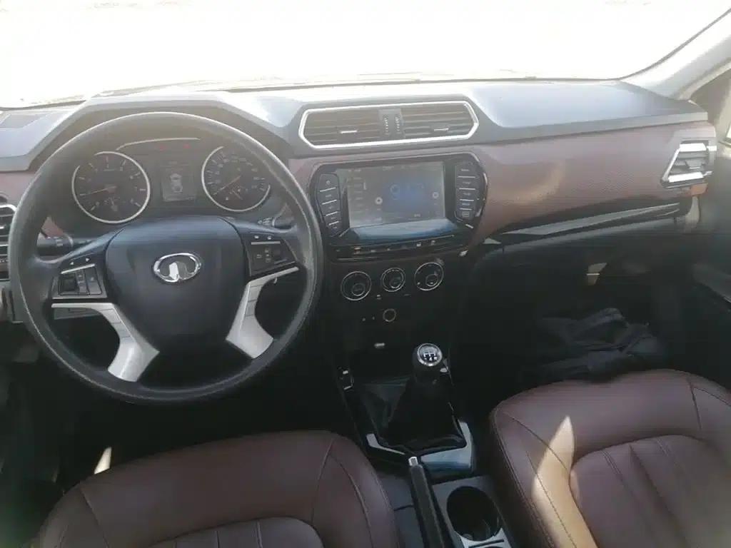 Wingle 6 2017 2.4L Gasoline 4WD Elite 4G69 — миниатюра 10