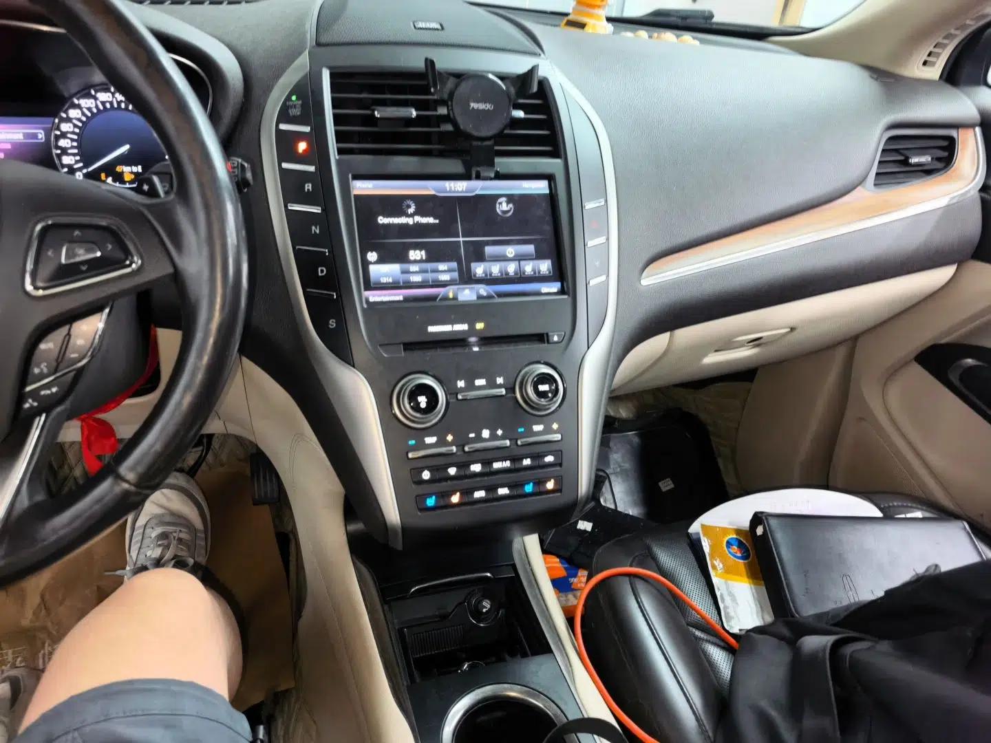 Lincoln MKC 2014 2.0T Four-Wheel Drive Prestige Edition — миниатюра 13
