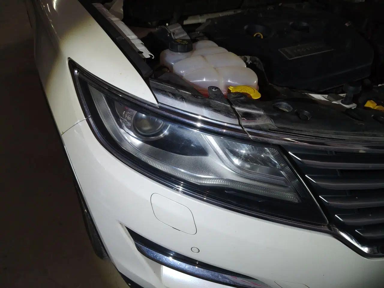 Lincoln MKC 2014 2.0T Four-Wheel Drive Luxury Edition — миниатюра 7