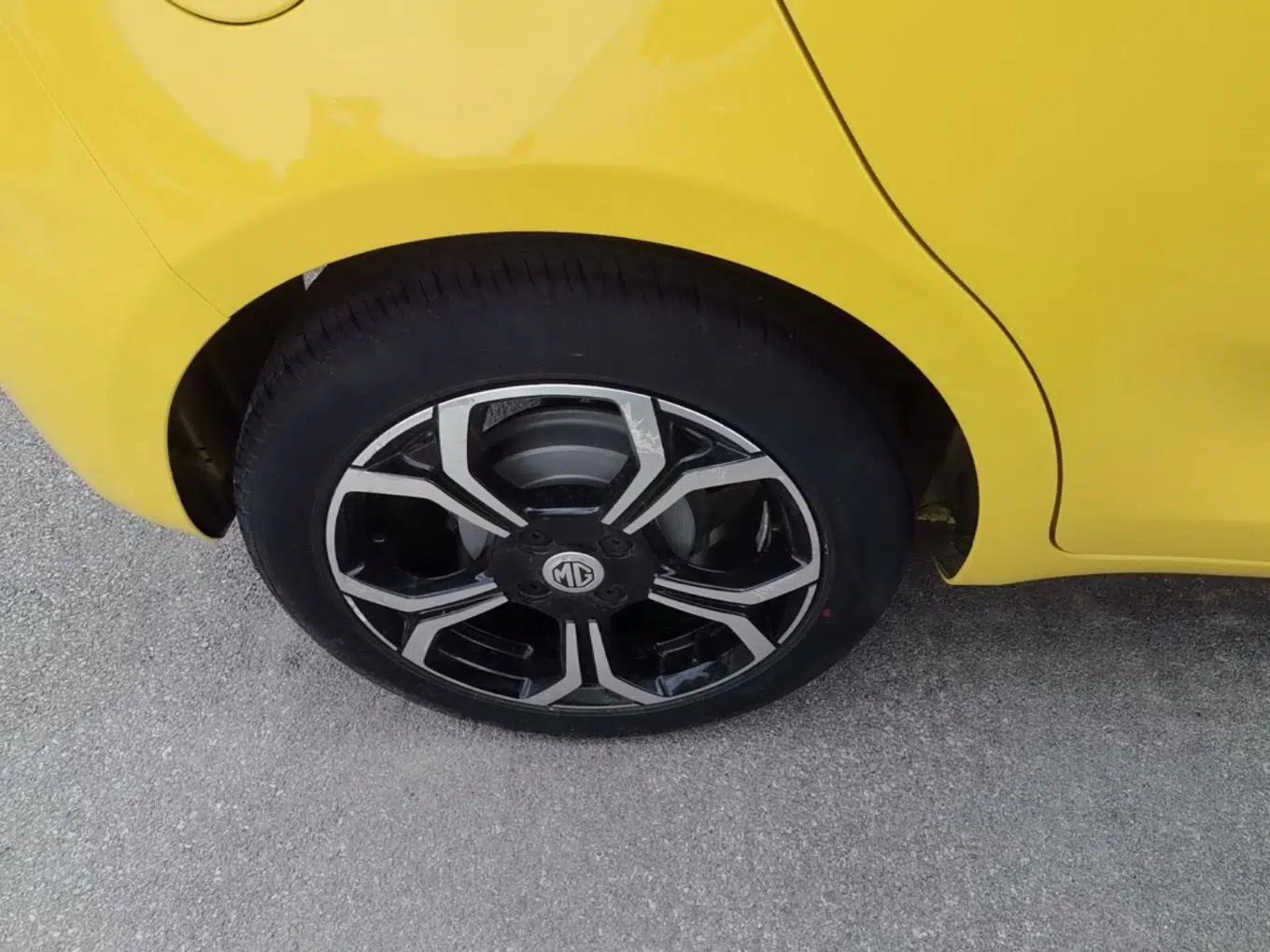 MG 3 2017 1.5L Automatic Smart Connect Luxury Edition — миниатюра 11