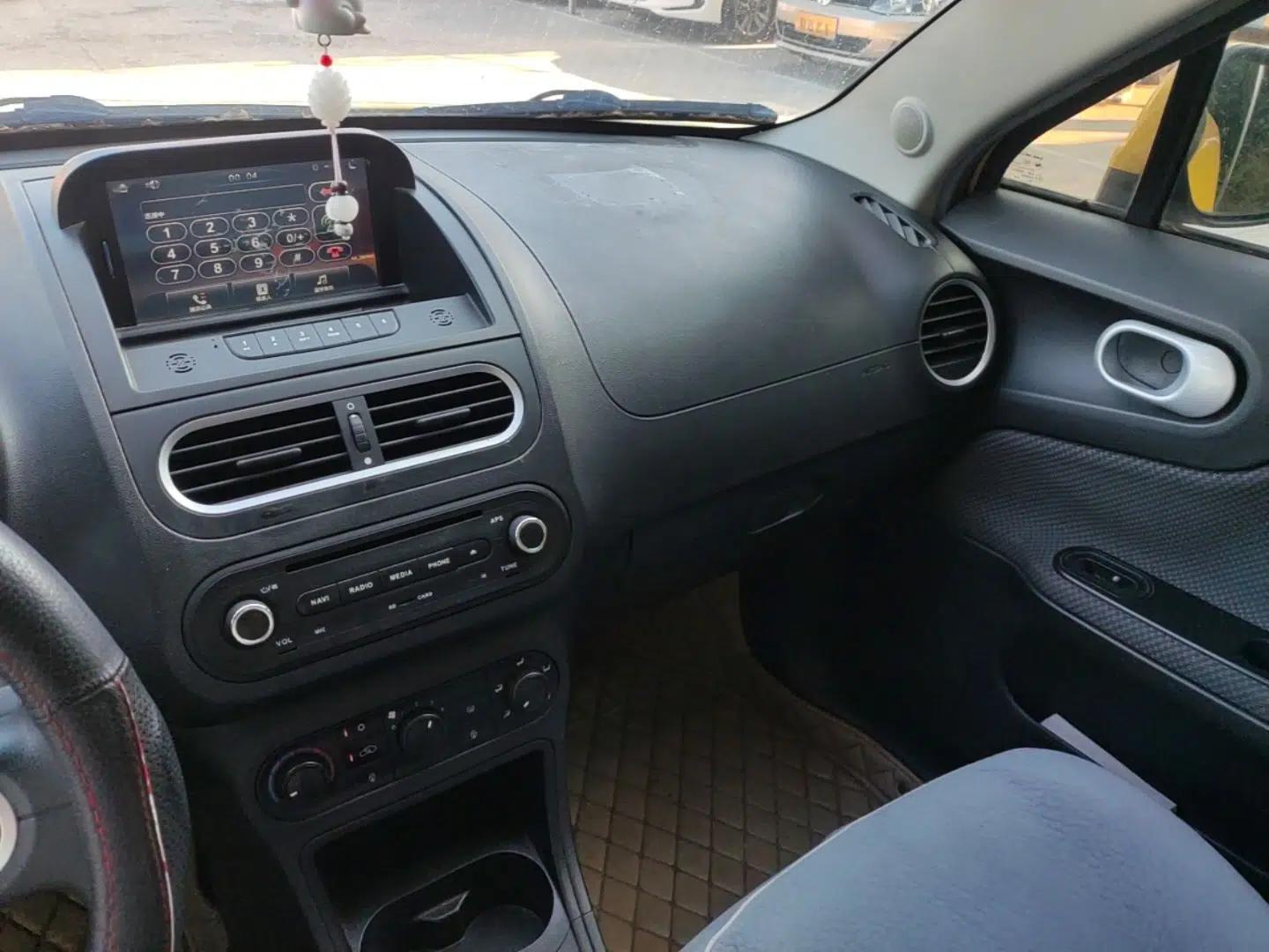MG 3 2014 1.3L Manual Comfort Edition — миниатюра 15