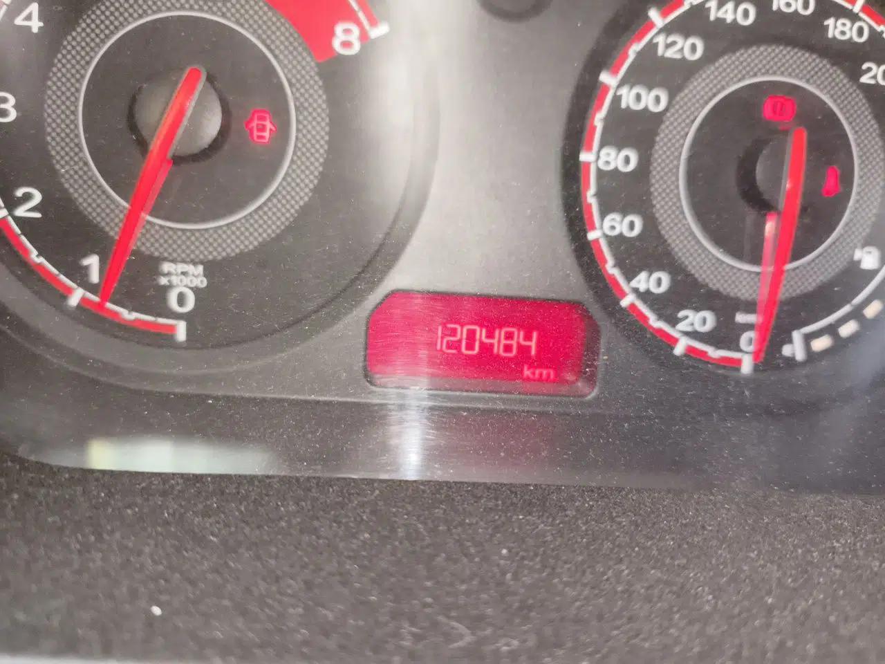 MG 3 2014 1.3L Manual Comfort Edition — миниатюра 12