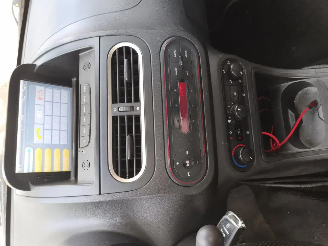 MG 3 2014 1.3L Manual Comfort Edition — миниатюра 13