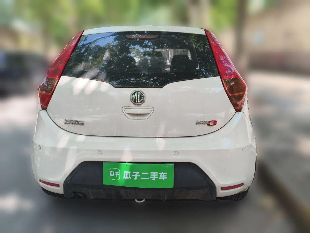 MG 3 2014 1.3L Manual Comfort Edition — миниатюра 5