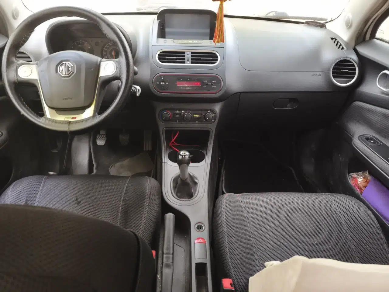 MG 3 2014 1.3L Manual Comfort Edition — миниатюра 9