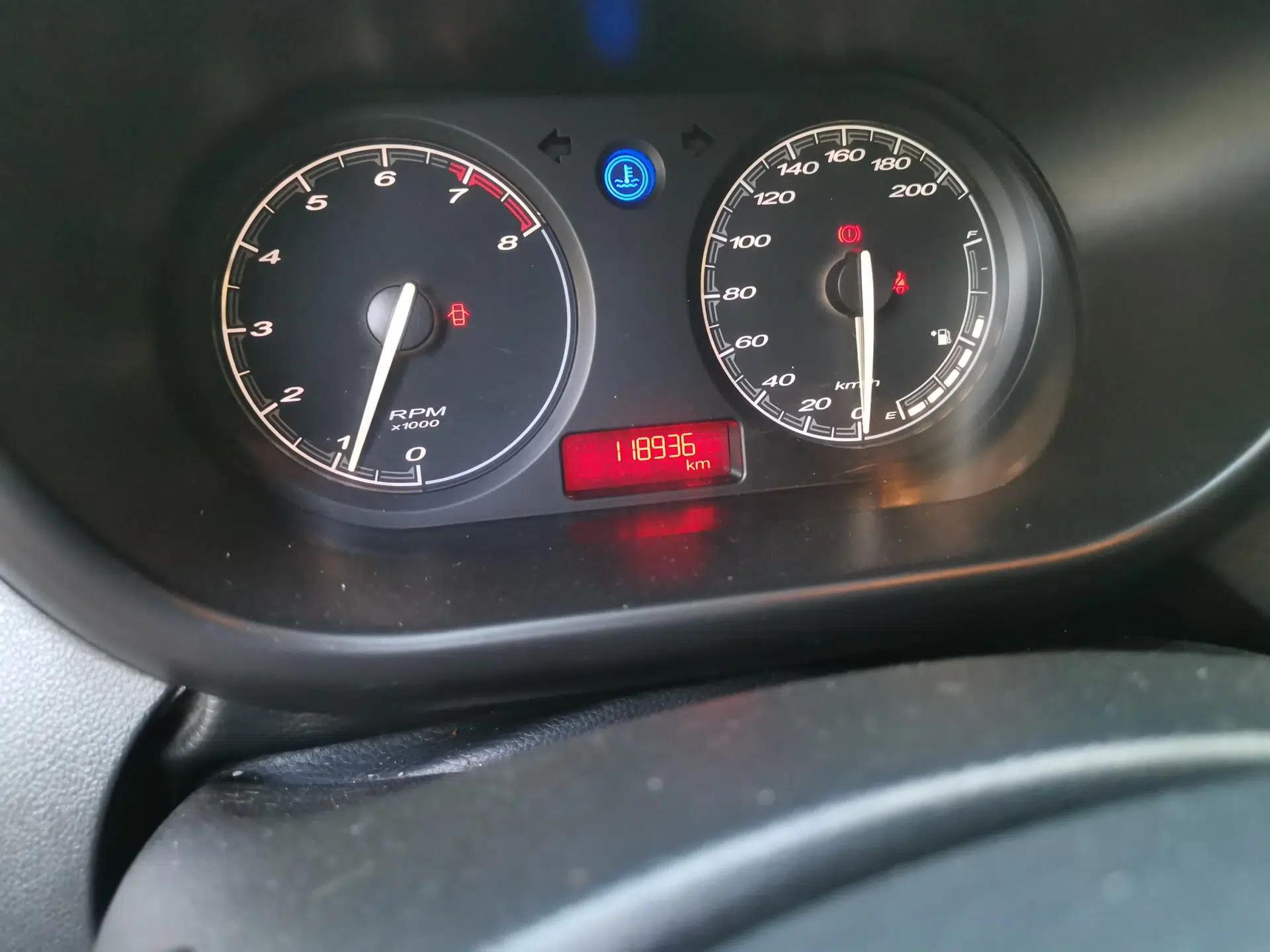 MG 3 2013 1.3L Manual Comfort Edition — миниатюра 12