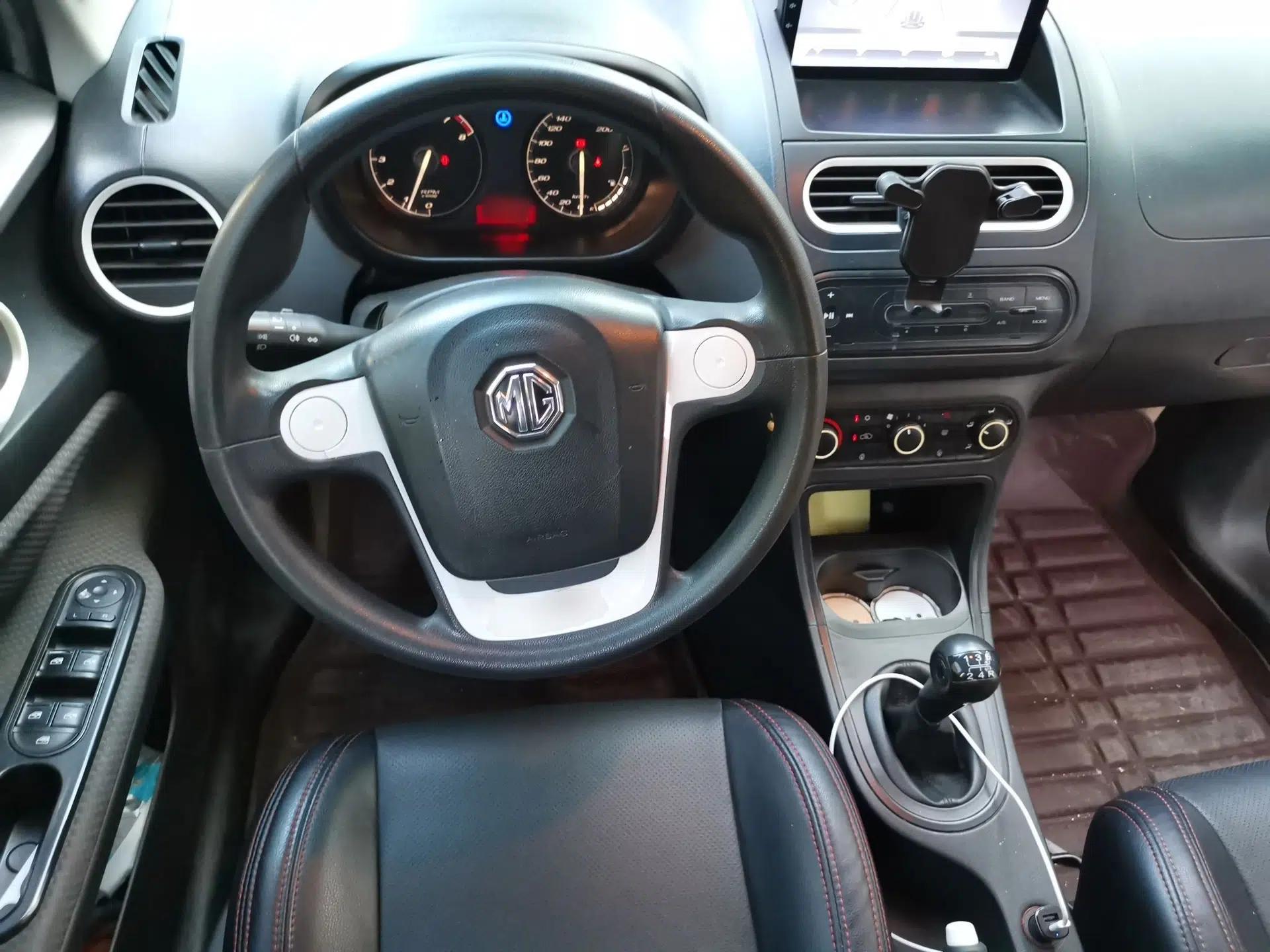 MG 3 2013 1.3L Manual Comfort Edition — миниатюра 10