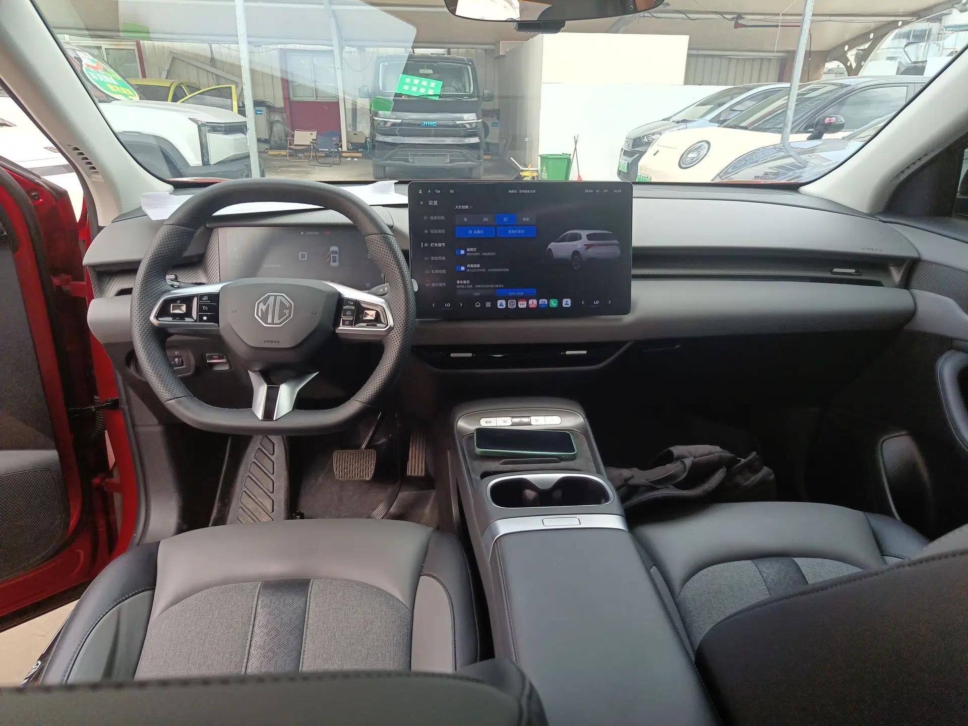 MG ES5 2025 425 Pro Rear-Drive Version — миниатюра 12