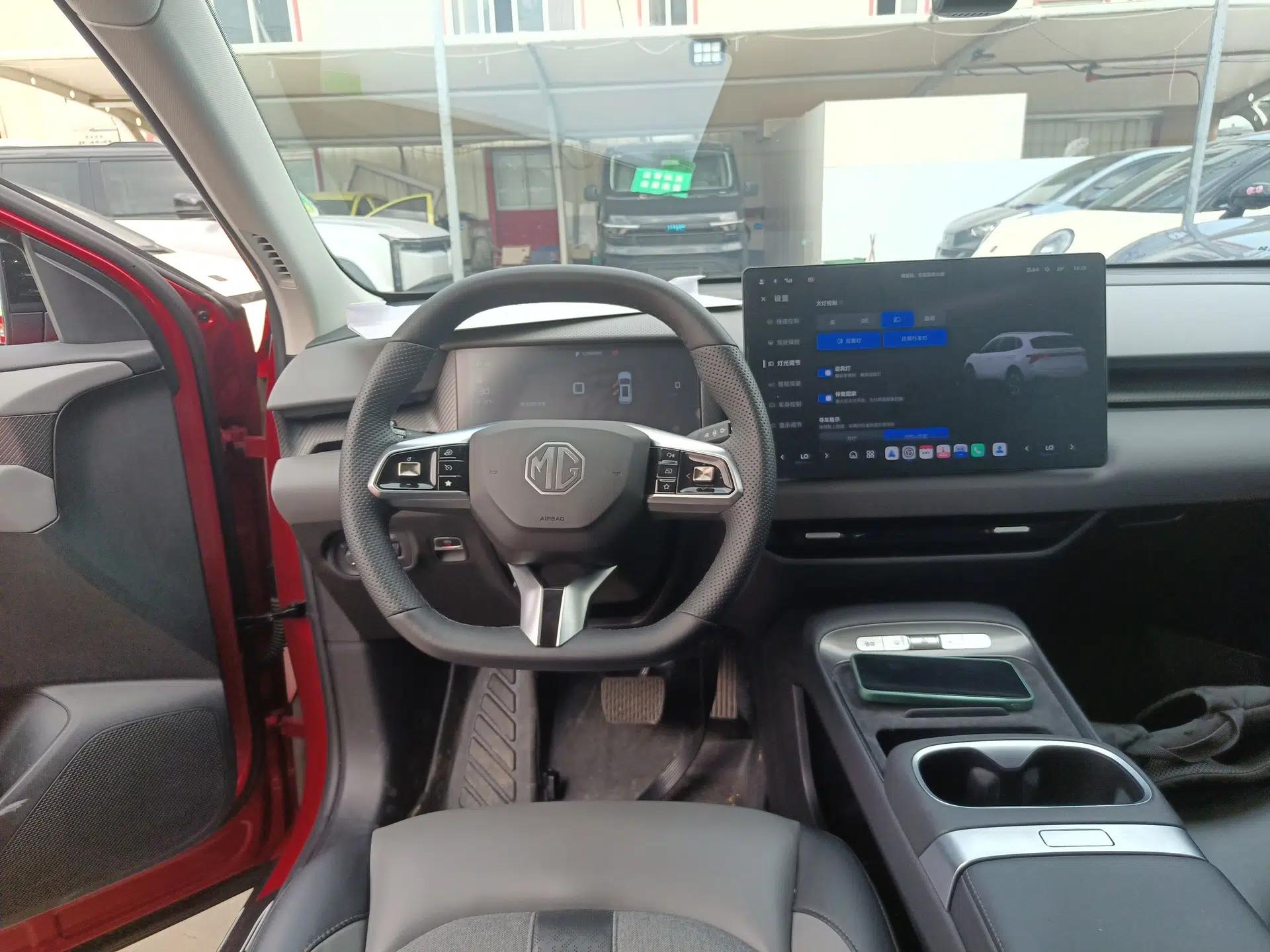 MG ES5 2025 425 Pro Rear-Drive Version — миниатюра 13