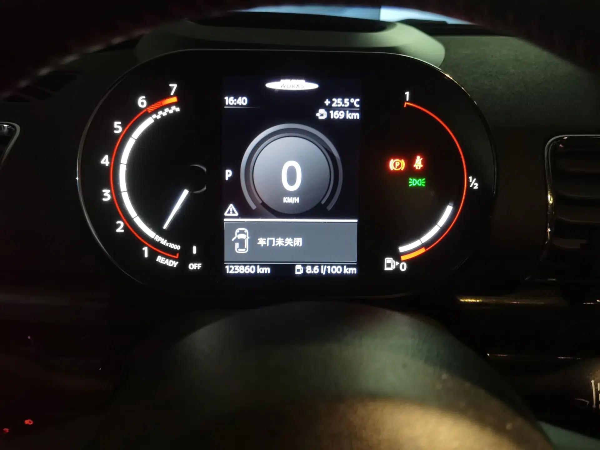MINI JCW CLUBMAN 2020 Automatic 5-seater 2.0 — миниатюра 11