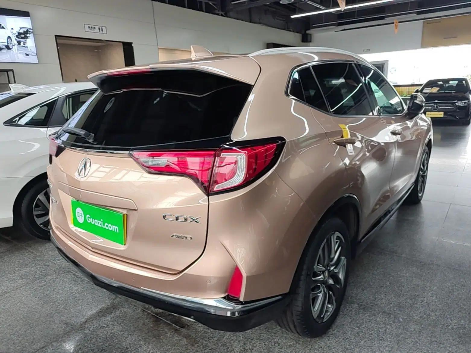 Acura CDX 2016 1.5T Four-Wheel Drive Smart Edition — миниатюра 6