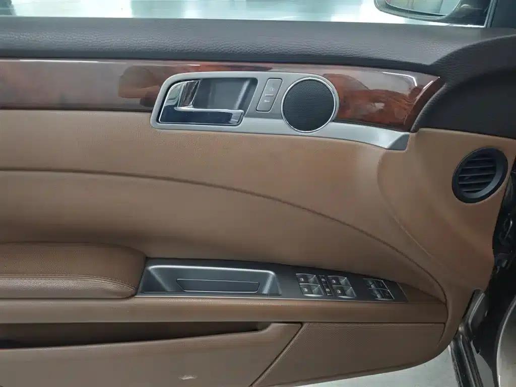 Phaeton 2014 3.0L Executive Edition — миниатюра 19