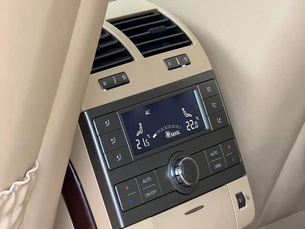 Phaeton 2012 3.0L Executive Edition — миниатюра 11