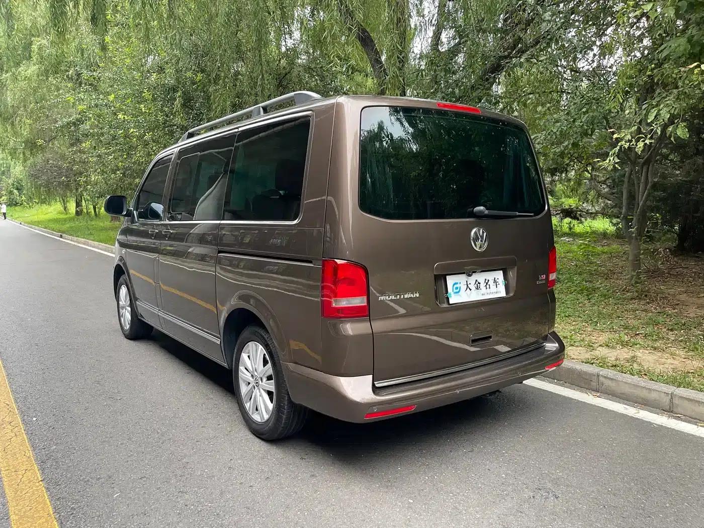 2014 Multivan 2.0TSI AWD Executive Edition — миниатюра 12