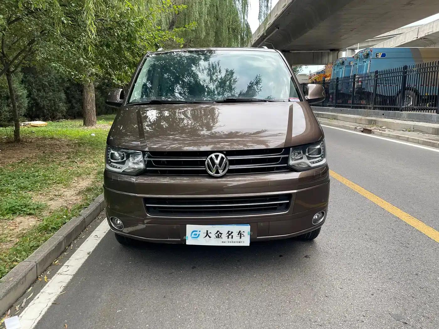 2014 Multivan 2.0TSI AWD Executive Edition — миниатюра 3