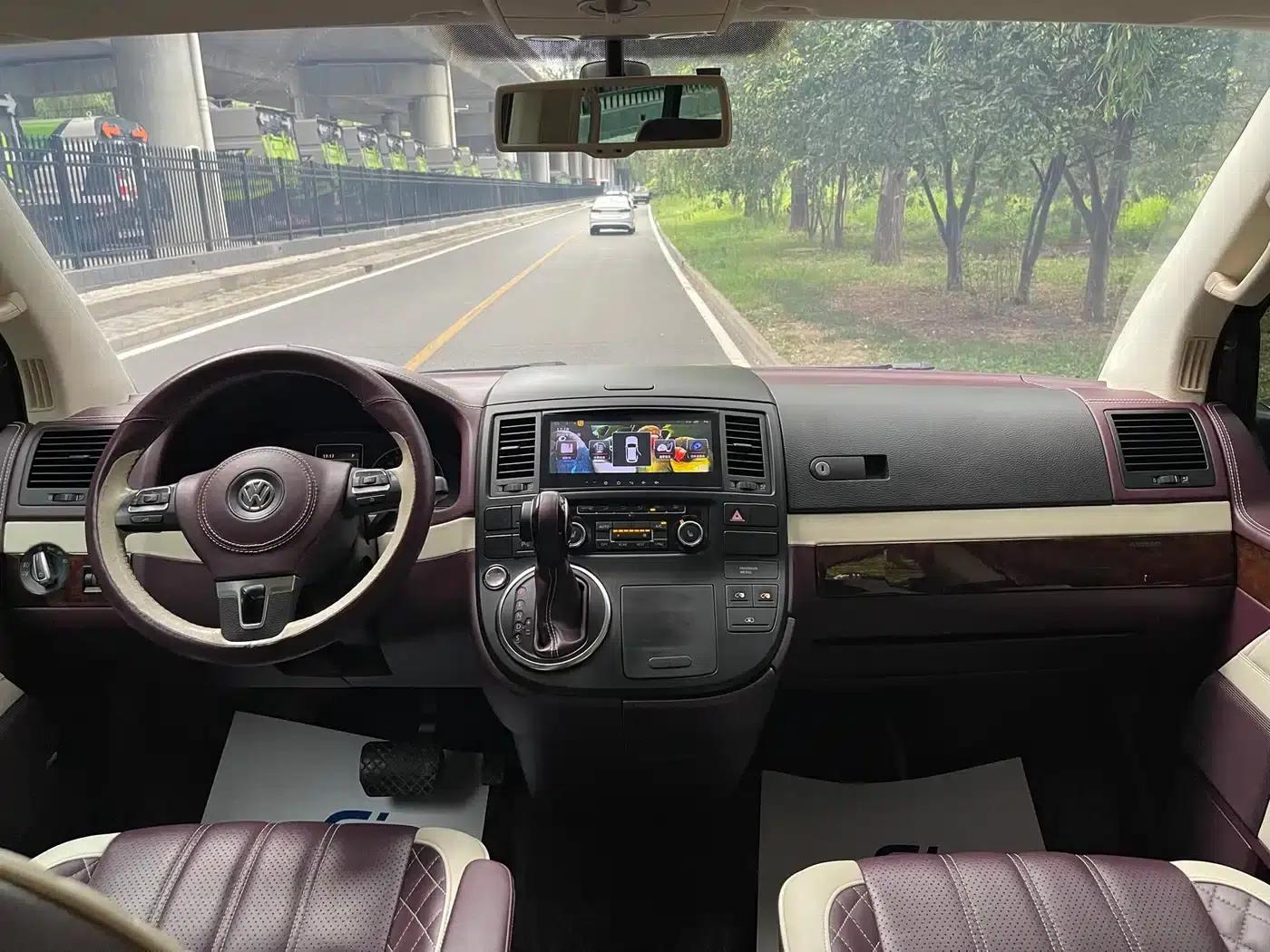 2014 Multivan 2.0TSI AWD Executive Edition — миниатюра 4