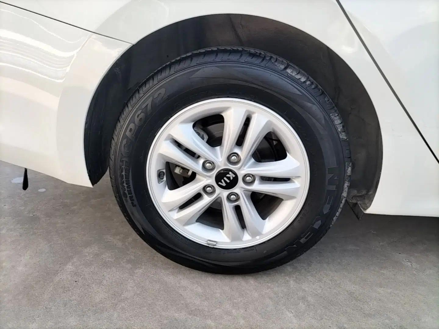 Kia Forte 2019 1.6L Automatic Fashion Edition China VI Standard — миниатюра 11
