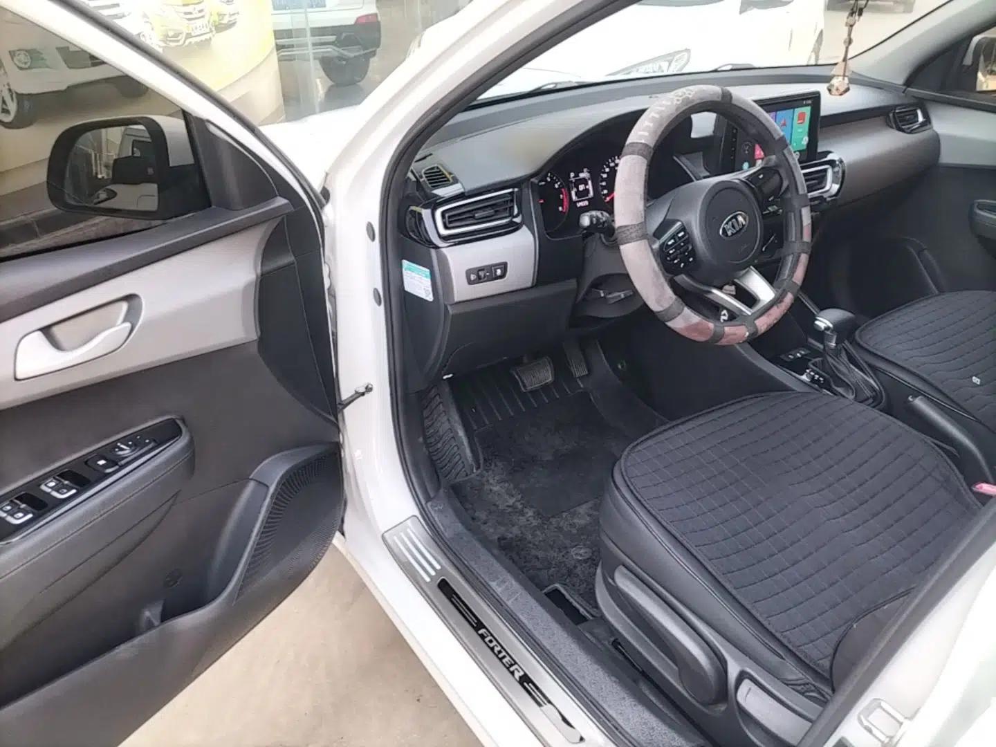 Kia Forte 2019 1.6L Automatic Fashion Edition China VI Standard — миниатюра 18