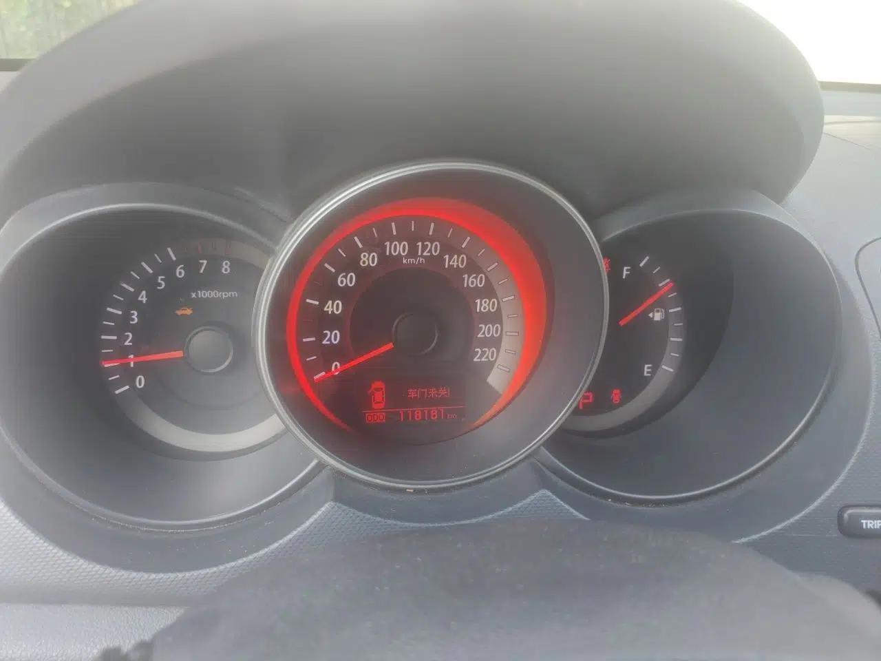 Kia Forte 2011 1.6L AT Premium — миниатюра 11