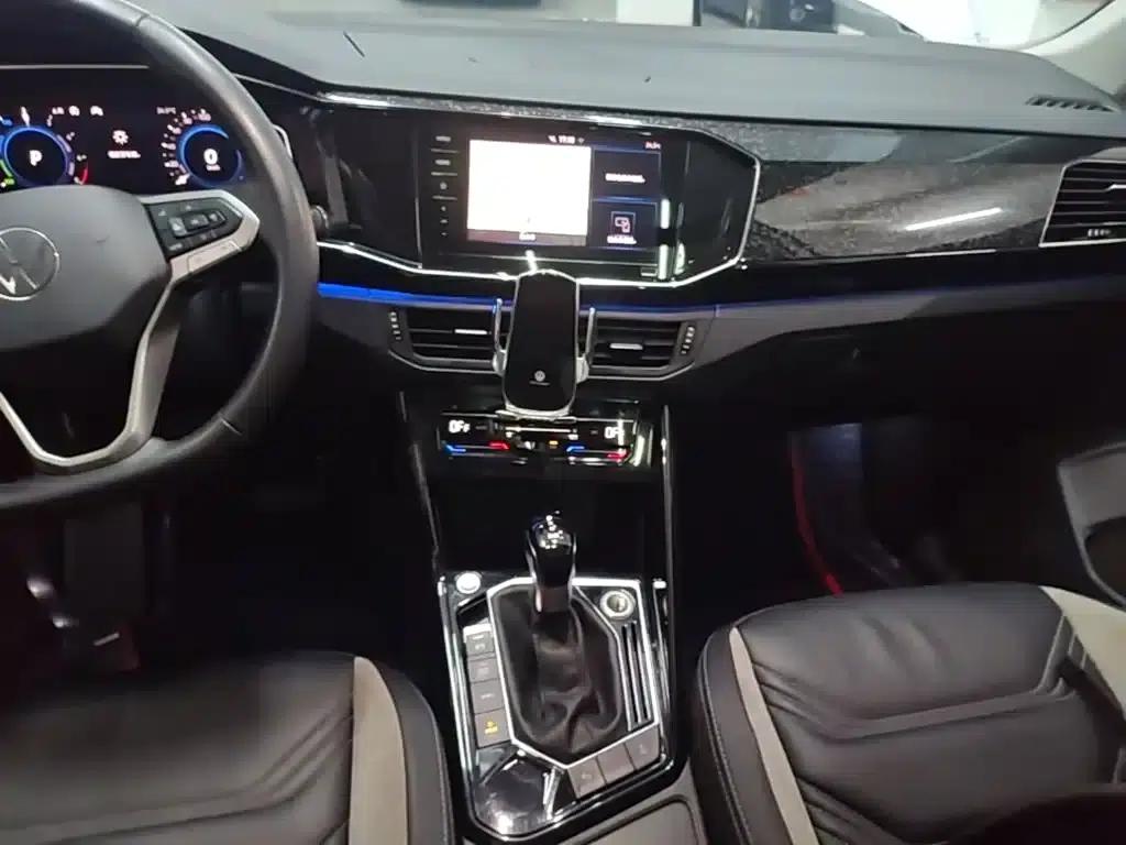 Tayron GTE 2020 1.4T Luxury Edition — миниатюра 13