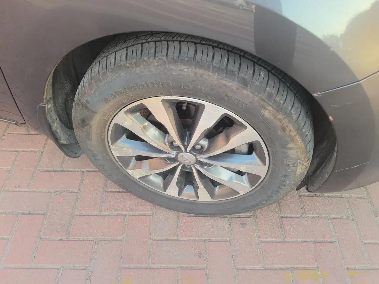 Kia Carnival 2015 2.2T Comfort Edition China IV Standard — миниатюра 8