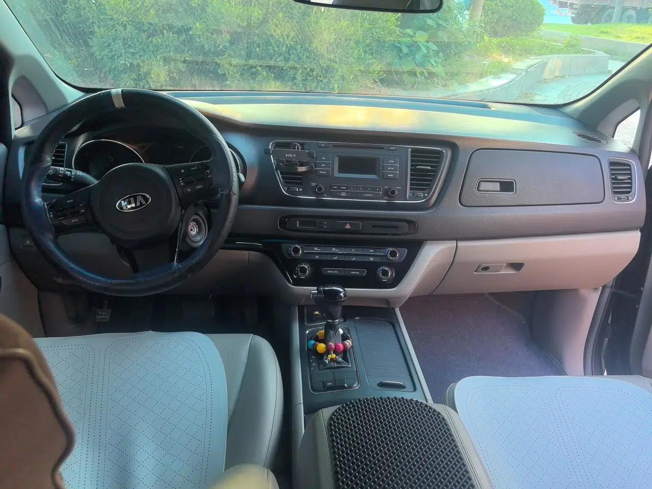 Kia Carnival 2015 2.2T Comfort Edition China IV Standard — миниатюра 9