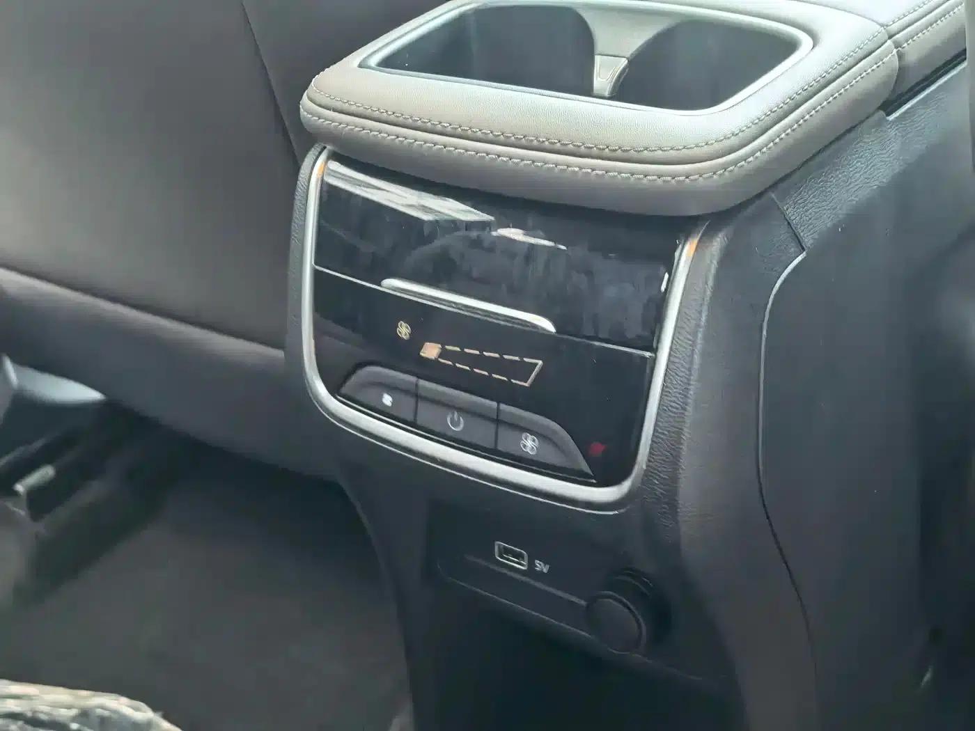 Maxus G50 Plug-in Hybrid 2025 Navigator Edition — миниатюра 25