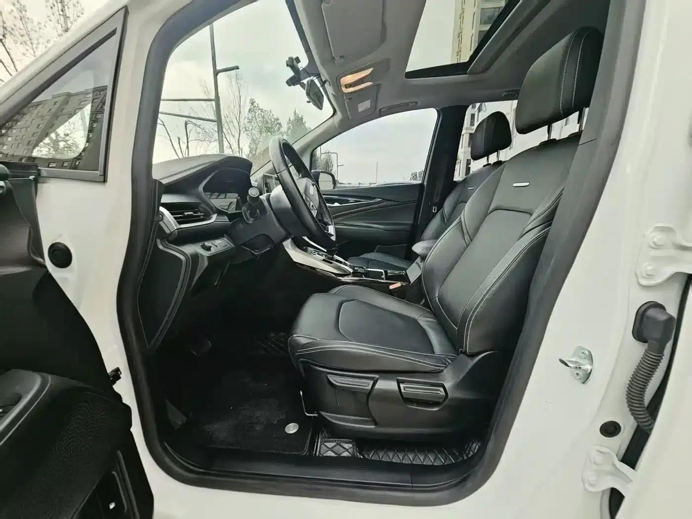 SAIC MAXUS EUNIQ 5 2020 1.3T PLUG IN Elite Edition — миниатюра 4